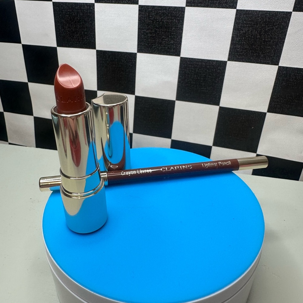 Clarins Lipstick in Spicy Cinnamon and Lip Liner in Nude Mocha
